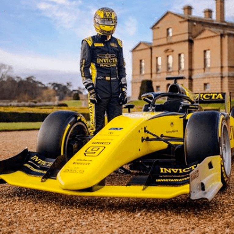 Viva a Emoção das Corridas com a Invicta Racing e Aproveite Frete Grátis na Invicta Relógios!